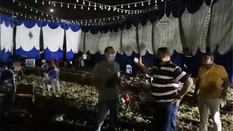 محافظ الشرقية يقرر: غلق 8 محال تجارية وكافية وفض 3 سرادقات عزاء وافراح