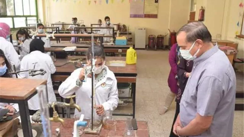 جامعة سوهاج تستأنف الدراسة بعد انتهاء أجازة عيد الفطر المبارك ..صور