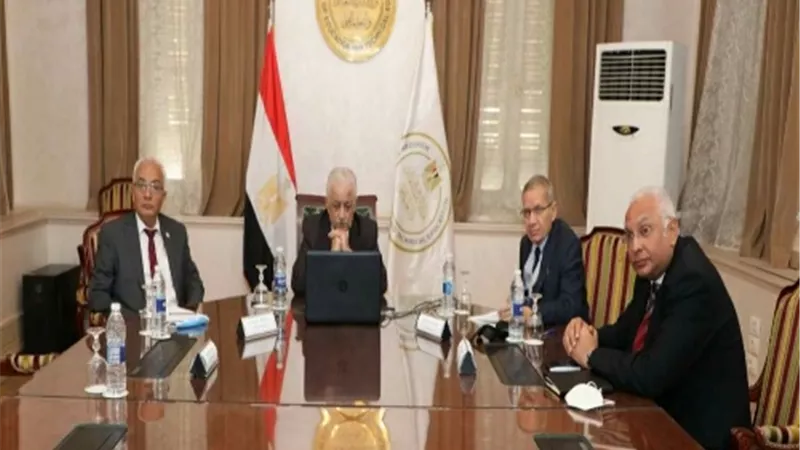 وزير التعليم يبحث تدريس اللغة الصينية بالمدارس من العام المقبل