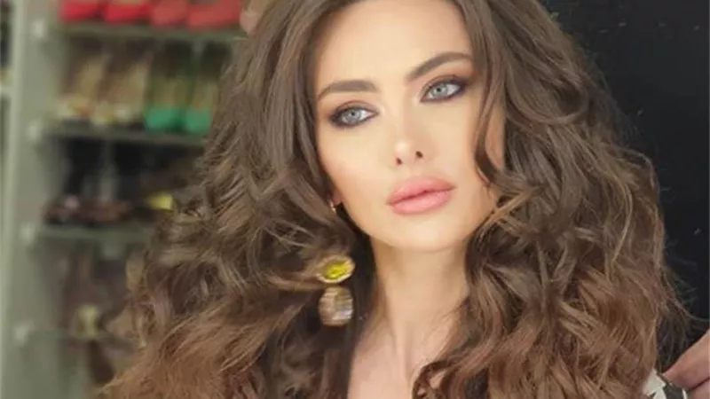 ستيفاني صليبا تروج لـ 