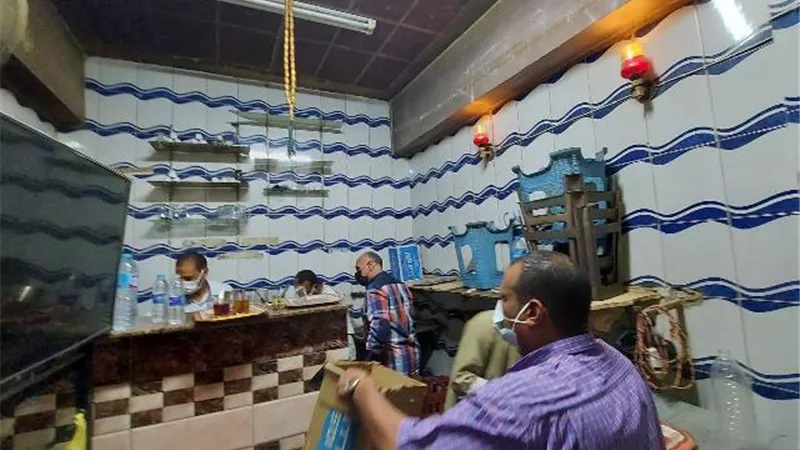 ٥٢ محضر وإزالة إدارية و٧ أشخاص بدون كمامات بإسنا جنوب الأقصر