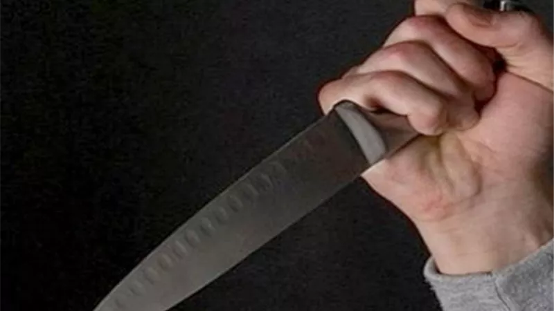 رجل يطعن 3 أشخاص بسكين فى مدينة يكاترينبورغ الروسية