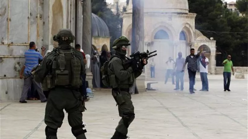 إسرائيليون يطلقون النار تجاه فلسطينيين فى مدينة الخليل
