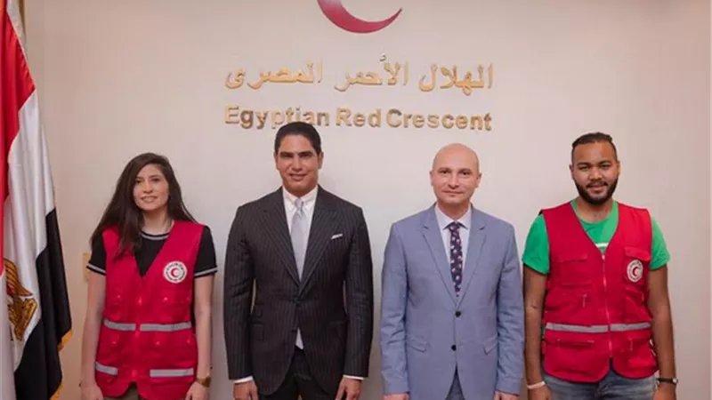 أبوهشيمة يتبرع بمليون جنيه للهلال الأحمر الفلسطيني
