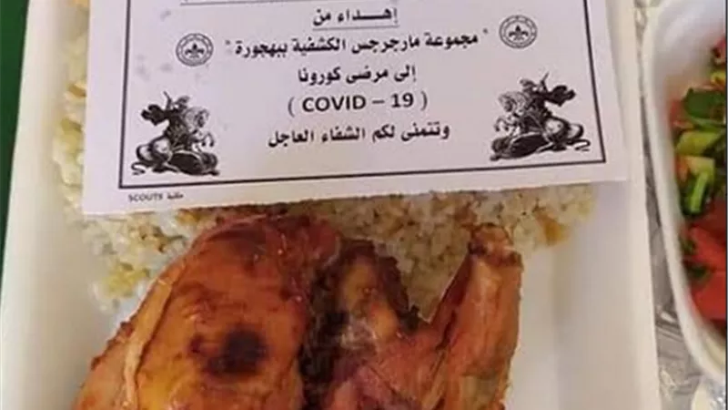 وجبة المحبة.. توزيع وجبات لمرضى كورونا داخل العزل المنزلي بنجع حمادي