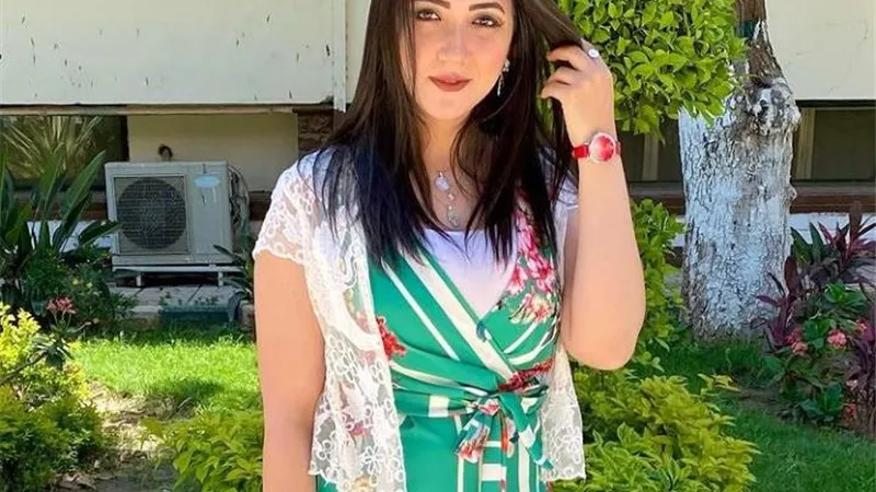 شاهد .. آية عبدالله تخطف الأنظار بألوان مبهجة فى أحدث ظهور