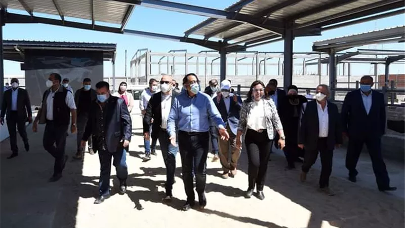 رئيس الوزراء يتفقد المشروعات الجاري تنفيذها بمحافظة دمياط ويستهلها بمشروع المجزر الآلي