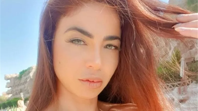 شاهد .. دوللى شاهين تشارك جمهورها أحدث إطلالتها