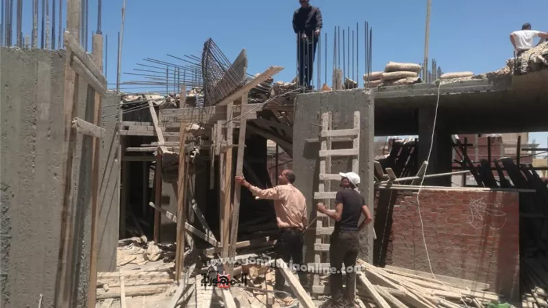 سكرتير عام المحافظة يترأس حملة مكبرة لإزالة صبة خرسانية بدون ترخيص بنطاق حى ثان الإسماعيلية