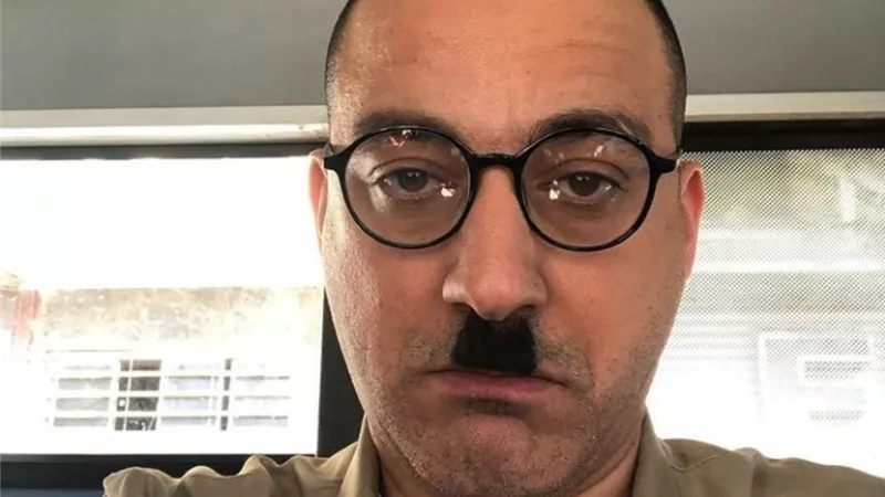 دياب يداعب متابعيه بإطلالة مبهجة