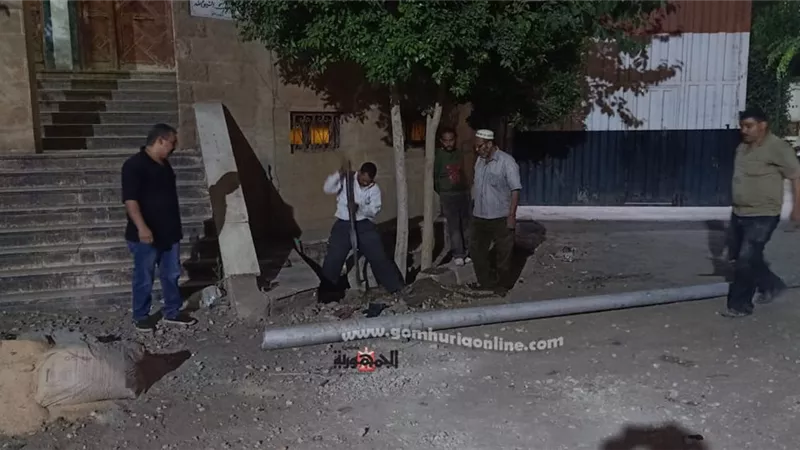 الهجان يتابع حملات التطهير وتركيب ٤٠ عمود كهرباء بالقطاوى استجابة للمواطنين