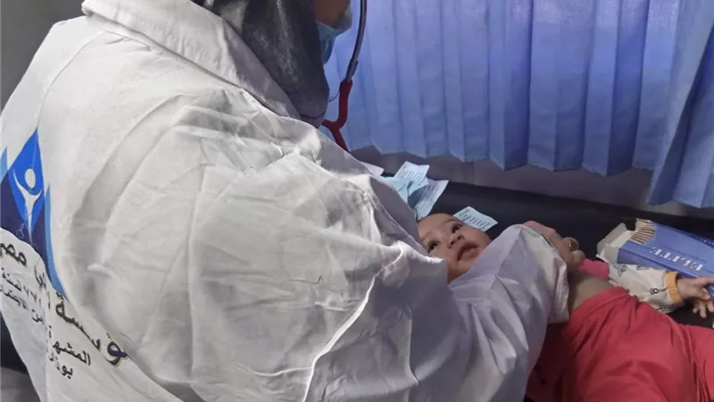 الكشف والعلاج لــ 260 مريضا في قافلة علاجية ببني صالح الفشن