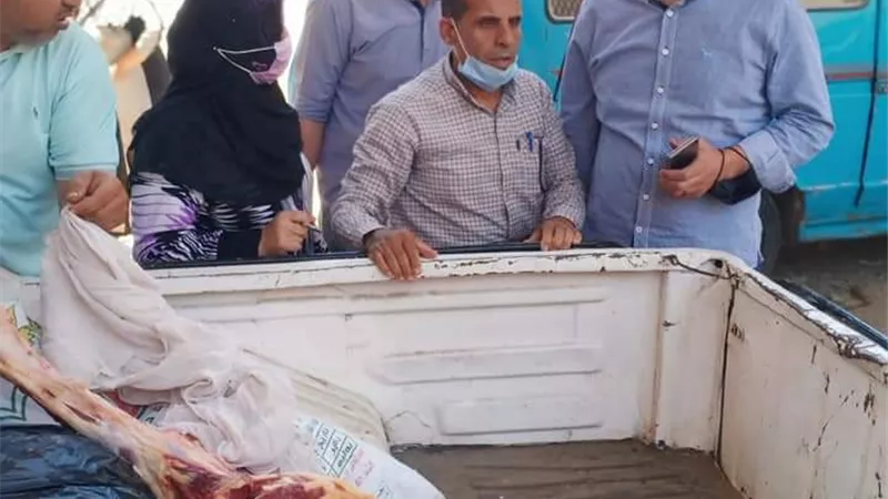 19 محضرا لمحلات جزارة وبقالة مخالفة فى حملة مكبرة بالباجور .. صور