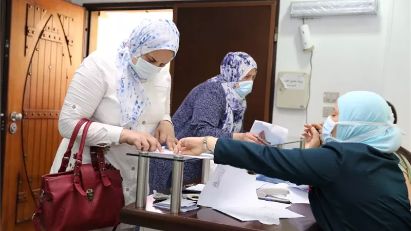 قومي المرأة يشيد بمبادرة الصحة لتطعيم محاربات السرطان بلقاح كورونا