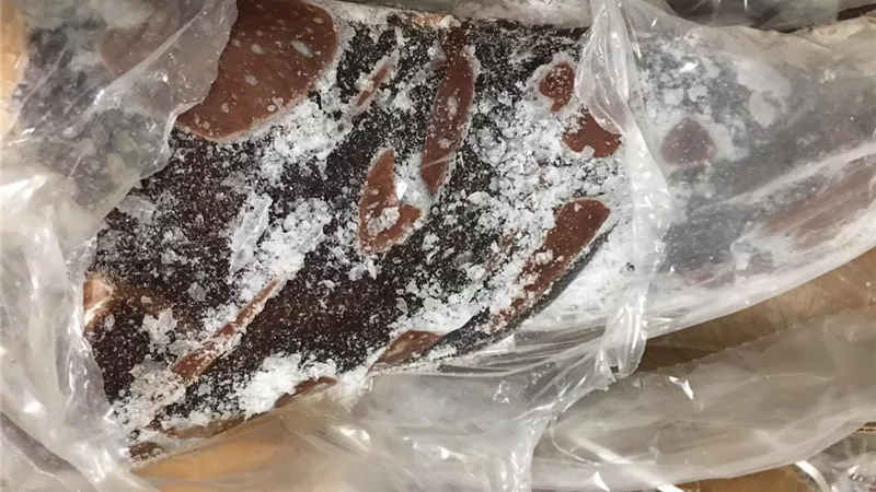 ضبط 390 كيلو كبدة غير صالحة للاستهلاك الآدمي بإحدى المولات بالمنصورة
