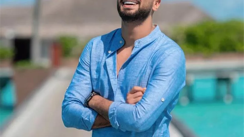 شاهد .. محمد الشرنوبى يتألق عبر إنستجرام بإطلالة مبهجة