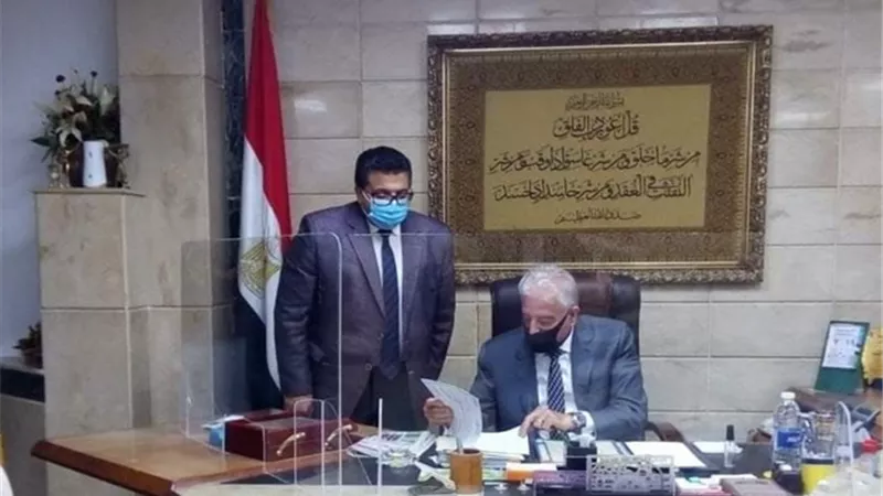 محافظ جنوب سيناء يتابع استعدادات امتحان الشهادة الإعدادية للعام الدراسي 2020 / 2021