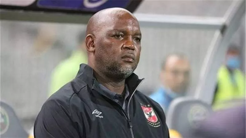 بأمر موسيمانى.. رحيل مدافع الاهلى فى الميركاتو الصيفى