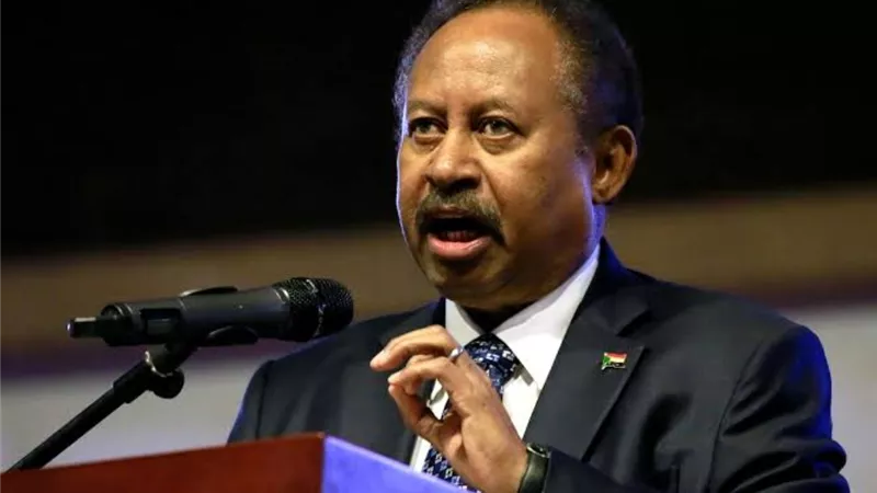 رئيس الوزراء السوداني يعرض أهم نتائج ومخرجات مؤتمر باريس لبلاده