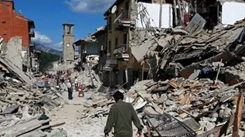 نزوح أكثر من 107 آلاف فلسطيني من منازلهم جراء القصف الإسرائيلي