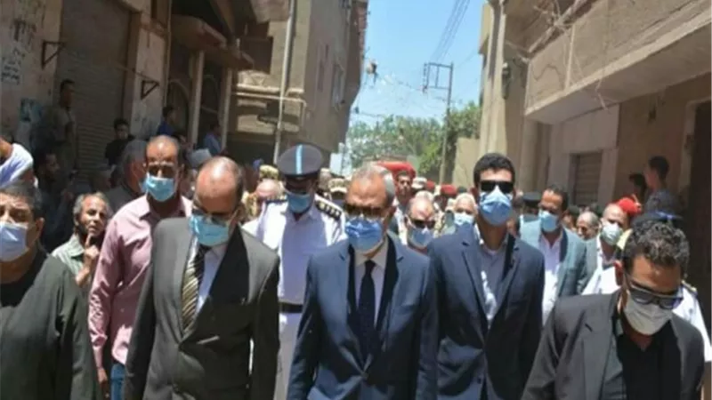 محافظ القليوبية يشارك في تشييع جنازة النقيب محمد عرابي شهيد القوات المسلحة بمسقط رأسه