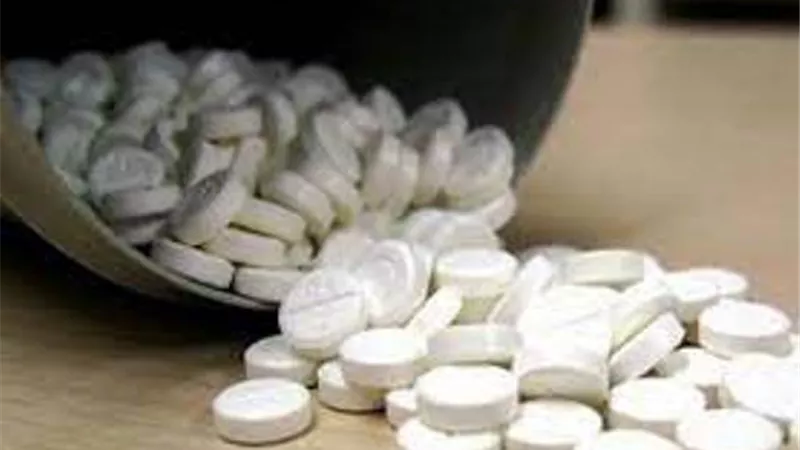 ضبط 3 متهمين بحوزتهم كمية من البانجو والأقراص المخدرة في أسوان