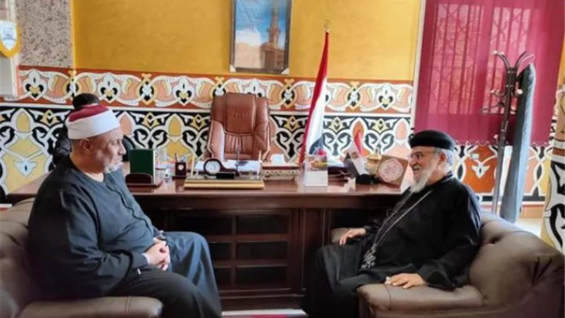 مدير أوقاف الإسماعيلية لوفد كنيسة الملاك : السماحة الدينية تجمع الشعب المصري