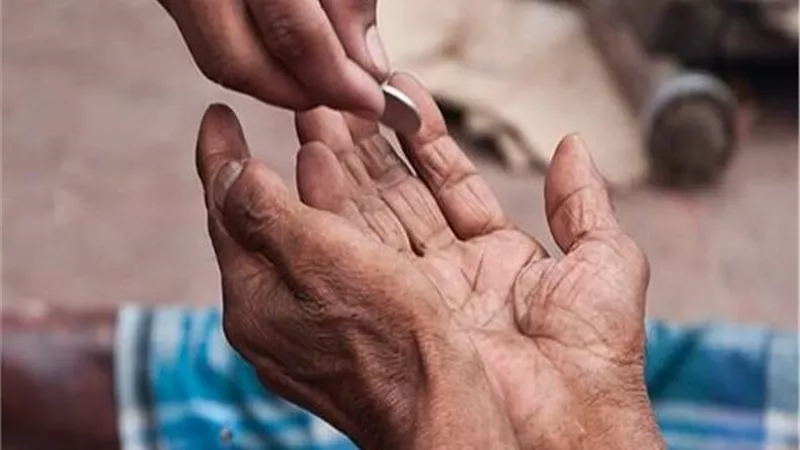 كم يكون المبلغ الكامل لكفارة اليمين والذى يتم بأطعام عشرة مساكين ؟ ..... دار الإفتاء تجيب