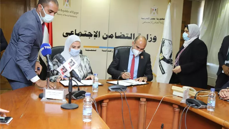تحت شعار «كلنا بنساعد».. الـ«تنسيقية» توقع بروتوكول تعاون مع «التضامن» لتوصيل الخدمات للبسطاء والشباب وذوي الهمم