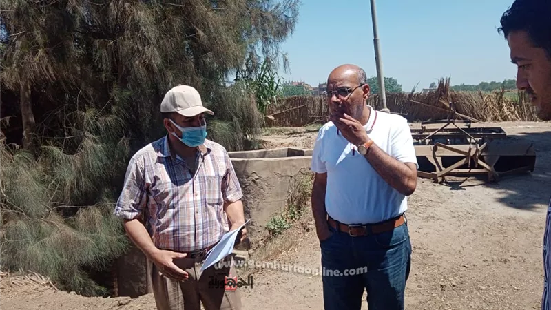 رئيس مدينة الشهداء يتابع الرفع المساحي بعزب قرى الوحدة المحلية بدنشواي
