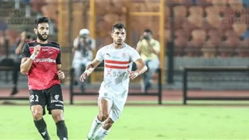 لاعبو الزمالك يعاينون أرضية ستاد القاهرة إستعداداً لمواجهة طلائع الجيش