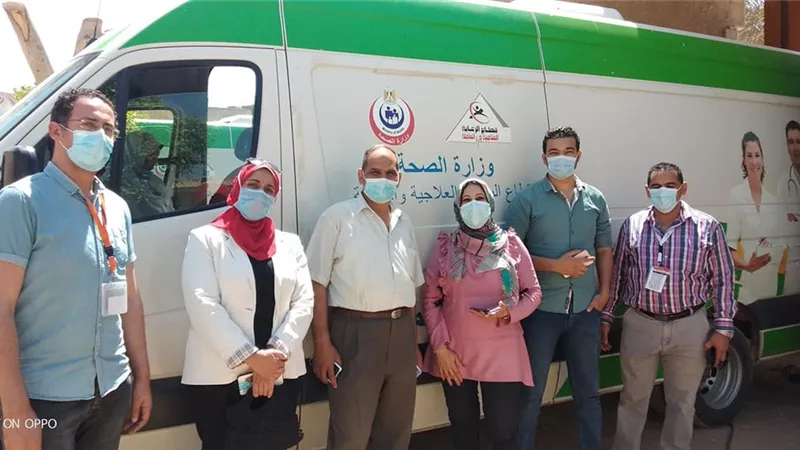 توقيع الكشف علي ١٦٥٧ مريض بالقافلة الطبية بقرية شما بأشمون .. صــــــور