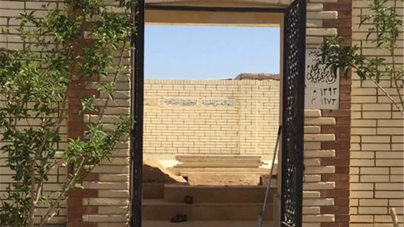 شاهد.. فتح مدفن والدة سمير غانم بالوفاء والأمل استعدادًا لدفنه