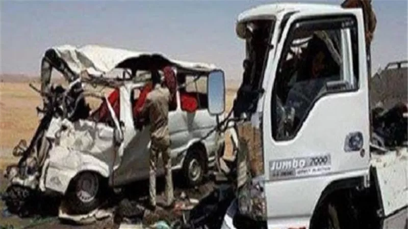 مصرع وإصابة ٥ من أسرة واحدة فى تصادم سيارتين فى البحيرة
