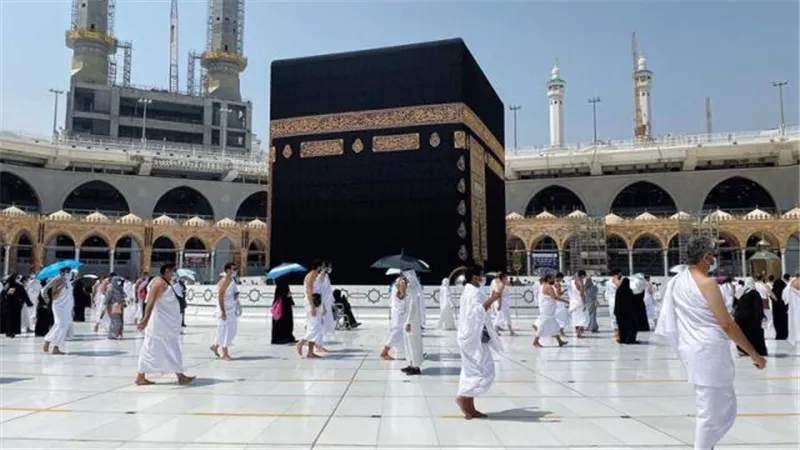 إلقاء القبض على شخص حاول صعود منبر الحرم المكي