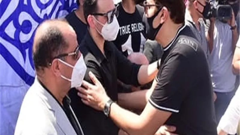 هانى رمزى فى عزاء سمير غانم