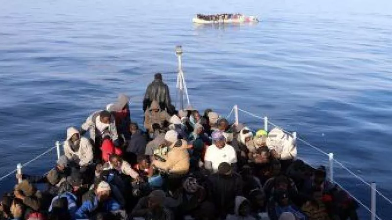 عشرات المهاجرون يتسللون من المغرب إلى أسبانيا