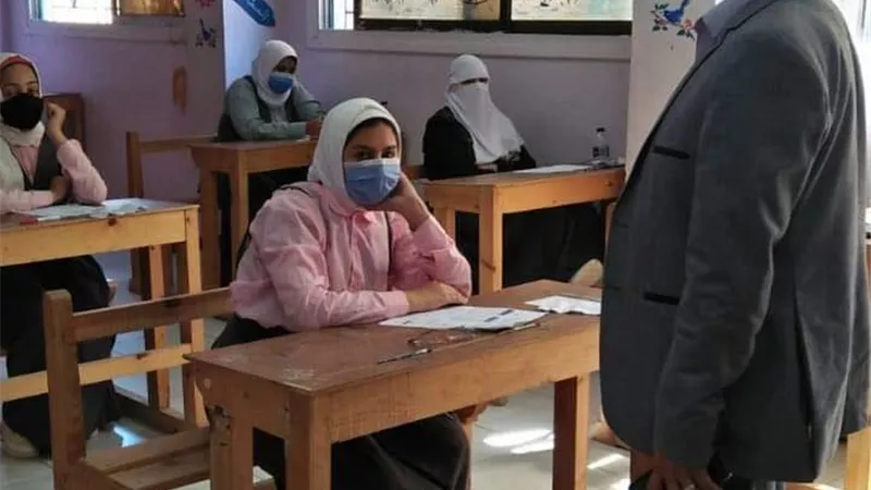 وكيل مديرية الصحة بمطروح يتفقد امتحانات التمريض