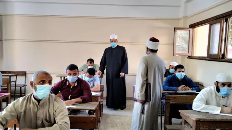 وكيل الأزهر يتفقد لجان امتحانات القراءات بشبرا الخيمة