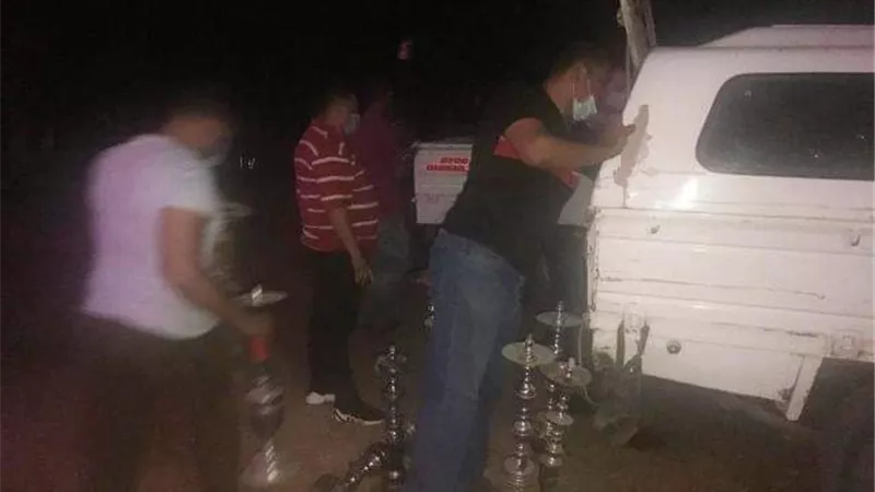 غلق مقاهى ومحال ومصادرة شيش فى الشرقية لمواجهة كورونا.. بالصور