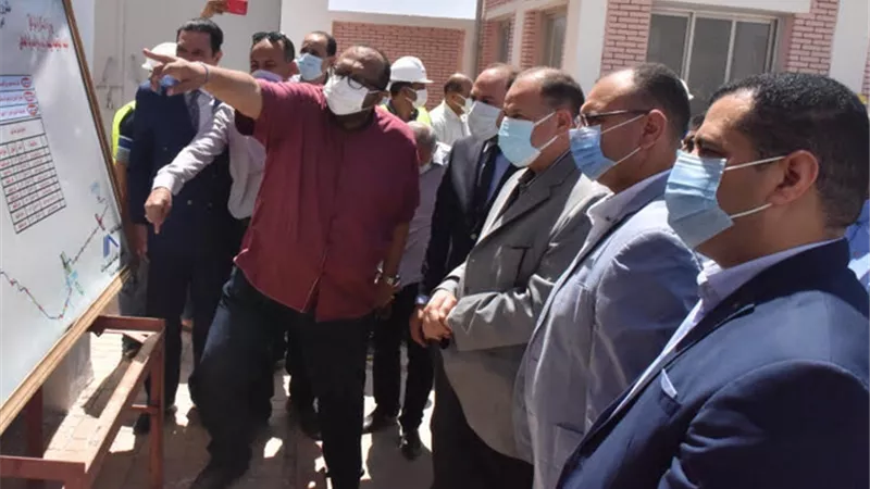 محافظ أسيوط يتفقد اعمال نهو الملاحظات بمشروع صرف صحى ديروط تمهيدا لتشغيله تجريبيا خلال الاسابيع القادمة