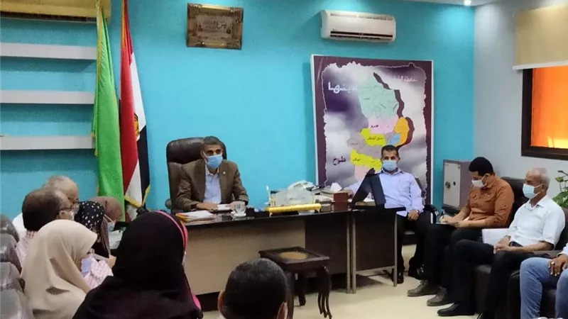 رئيس مركز شبين القناطر يتابع أعمال المبادرة الرئاسية 