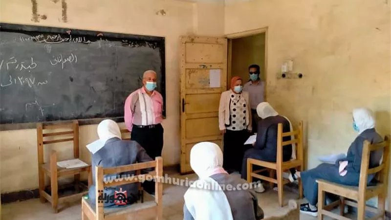 وكيل وزارة الصحة بسوهاج تتفقد لجان امتحانات مدارس التمريض..صور