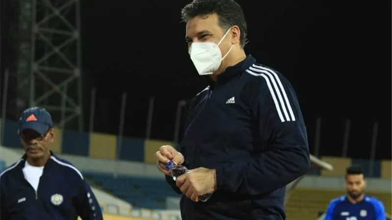 لأول مرة..إيهاب جلال يقود تدريبات الإسماعيلي عقب تعافيه من كورونا ..صور