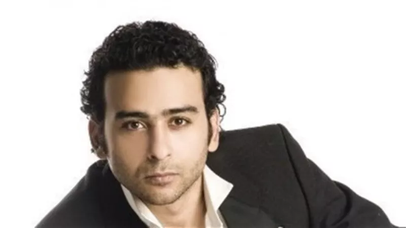 أحمد عزمى يتبرأ من فيلم (مجنون بـ ورطة)