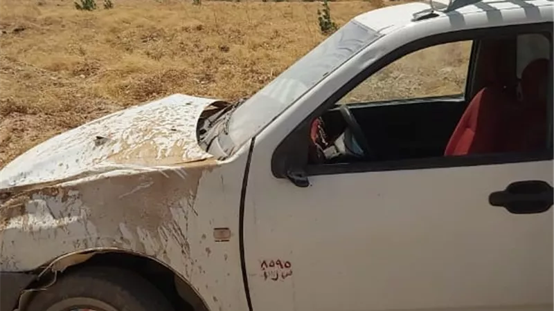 اصابة ثلاثة اشخاص في انقلاب سيارة ربع نقل بصحراوي أسوان.. صور