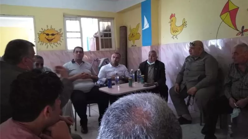 نواب دمياط مستمرون في لقاء الأهالي للاستماع لمطالبهم