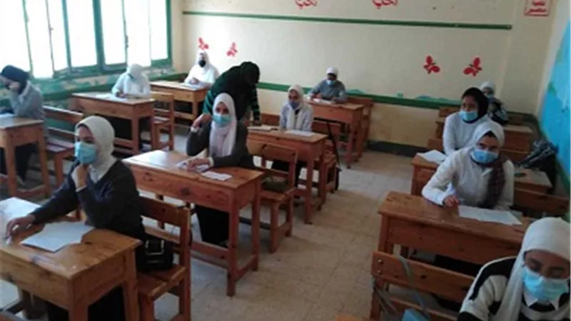 التعليم تتابع آخر استعدادات امتحانات الدبلومات الفنية