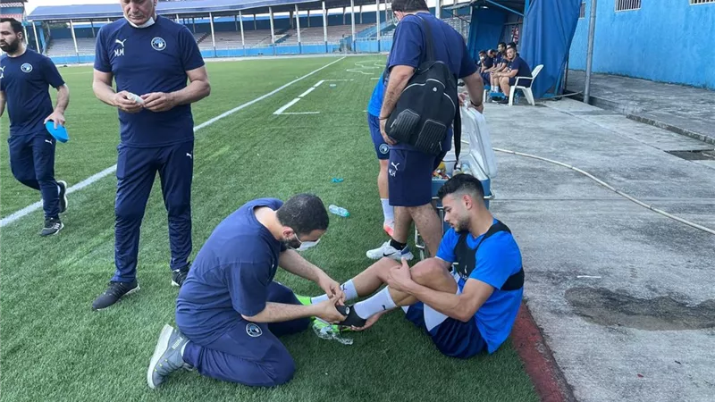 إصابة دونجا أثناء تدريبات بيراميدز فى نيجيريا استعداداً لمواجهة أنيمبا.. صــــور