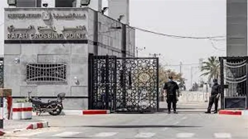 استمرار فتح معبر رفح لليوم الثامن لعبور العالقين والمرضى والحالات الإنسانية من قطاع غزة